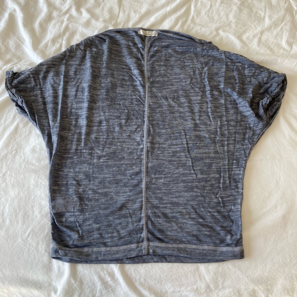 Loose Fitting Short-sleeved Tee